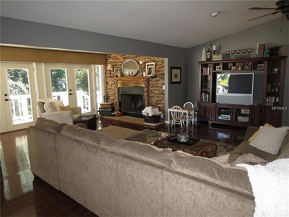 2nd image of 1321 Valley Hill Dr