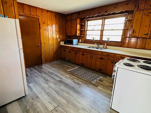 5th image of 715 Cedar Springs Rd