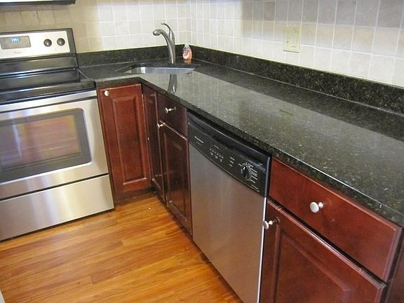 3rd image of 230 Willard St Unit 306