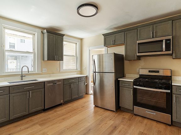 3rd image of 9 Rogers Ave
