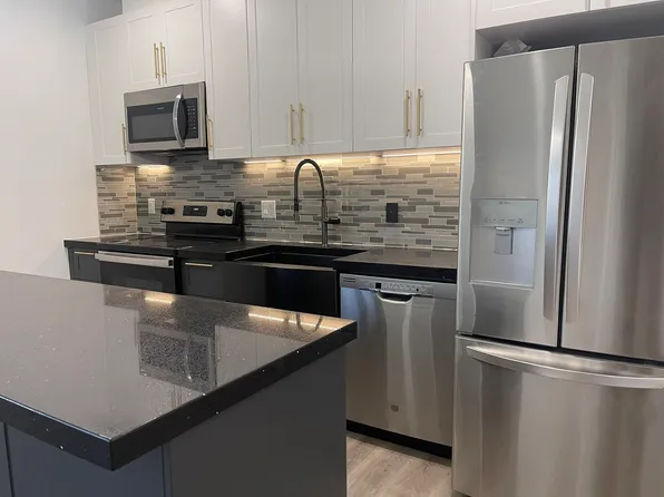 211 Baldwin Avenue image 1 of 20