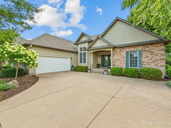 1245 Daniel Ln, Sandwich, IL 60548