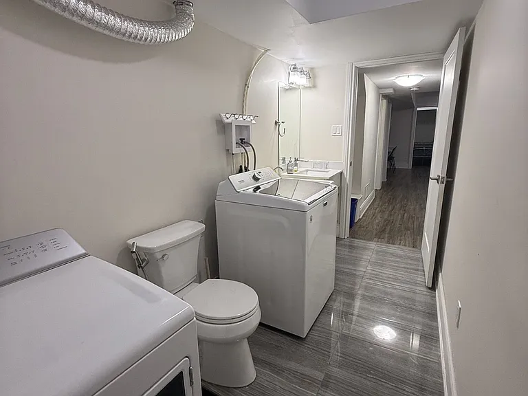 25 Westbourne Ave #BASEMENT — Photo 21