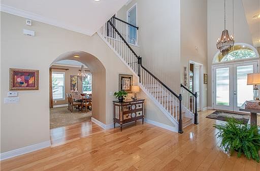 2nd image of 1272 Cordova Blvd NE