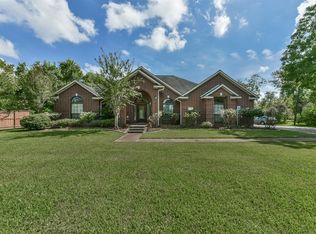 213 County Road 201, Angleton, TX 77515