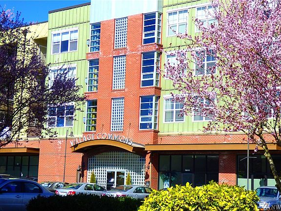 3rd image of 7104 265th St NW APT 310