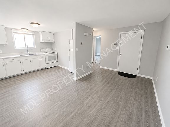 2nd image of 4515 N Woodbridge Ave APT 6
