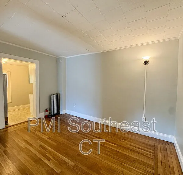 79 Garfield Ave #1F — Photo 4