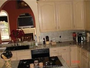 3rd image of 8800 Pepperidge Dr