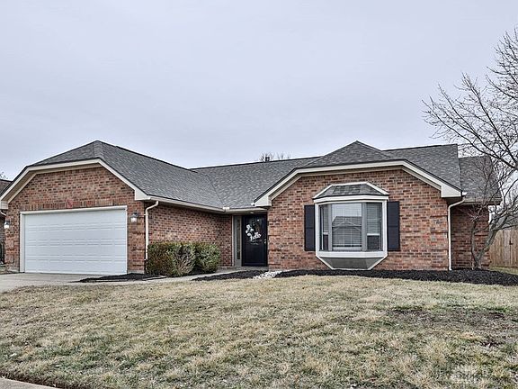 2nd image of 8808 Deer Hollow Dr