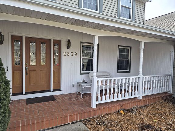 4th image of 2839 Cambridge Ct