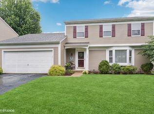 1703 Larson Ave, St Charles, IL 60174