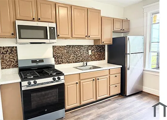 177 Wegman Pkwy #2 — Photo 30