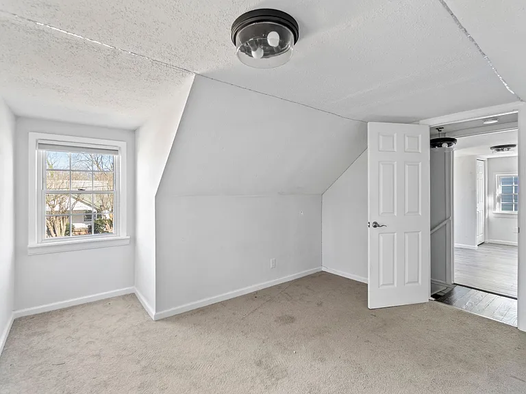 4865 Hampshire Ave — Photo 22