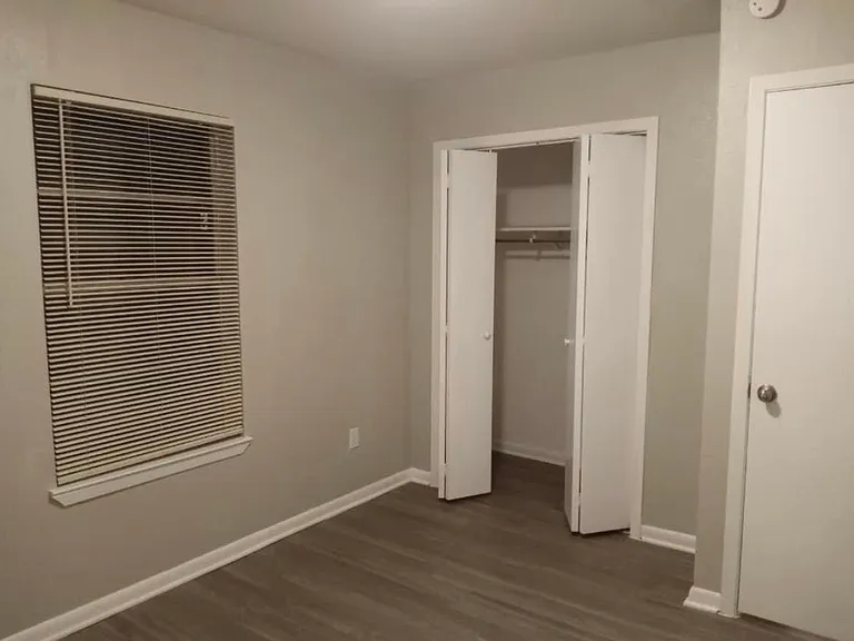 643 W Collin St #103 — Photo 2