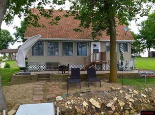 574 Doran Dr, Madison Lake, MN 56063