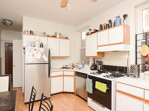 3rd image of 1148-50 W Waveland Ave #2