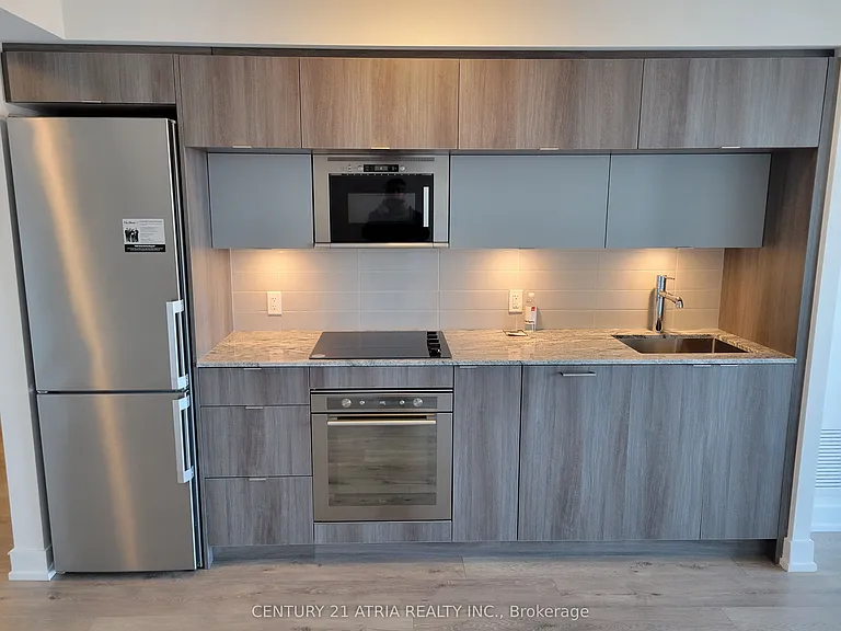 585 Bloor St E #2224 — Photo 12