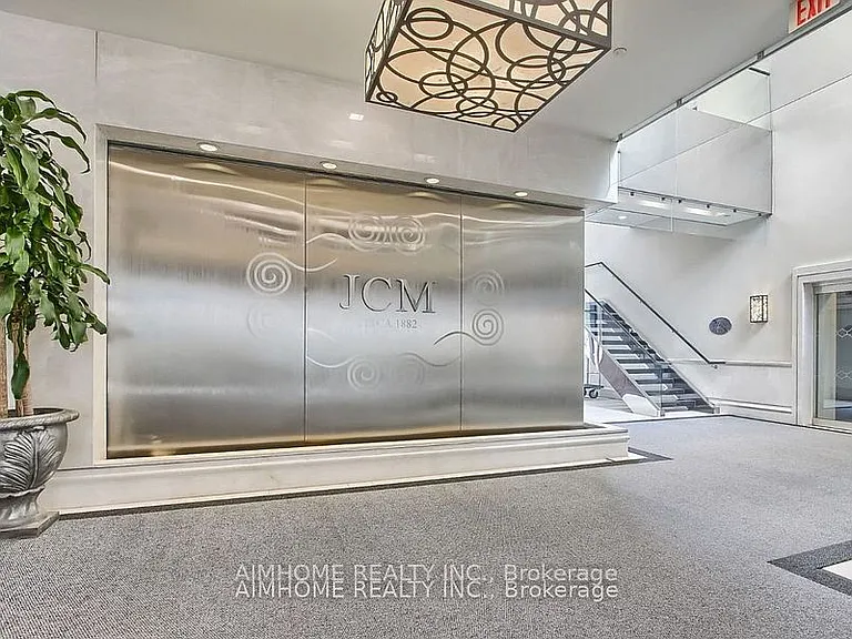 28 Linden St #1305 — Photo 6