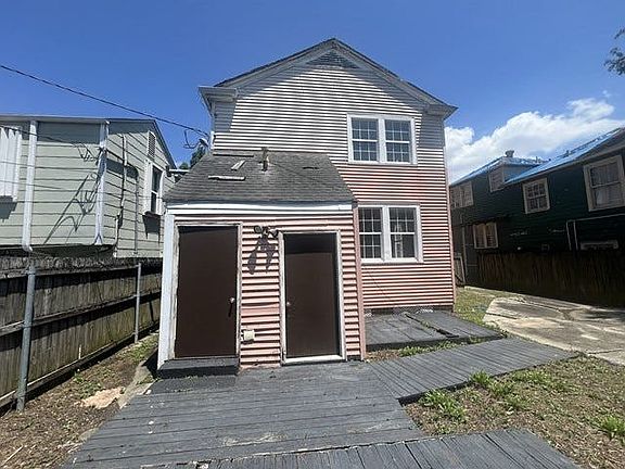 3rd image of 4150-4152 State St