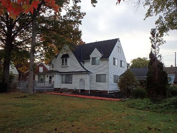 3rd image of 9201 Elsmere Dr