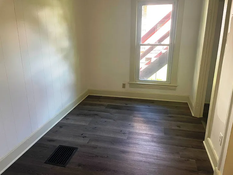 7 Wells Ave — Photo 12
