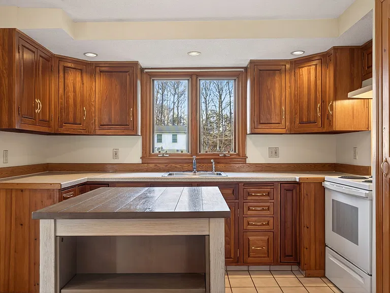 329 Howd Rd #1 — Photo 8