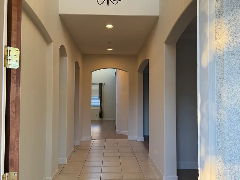 1682 Prima Dr — Photo 4
