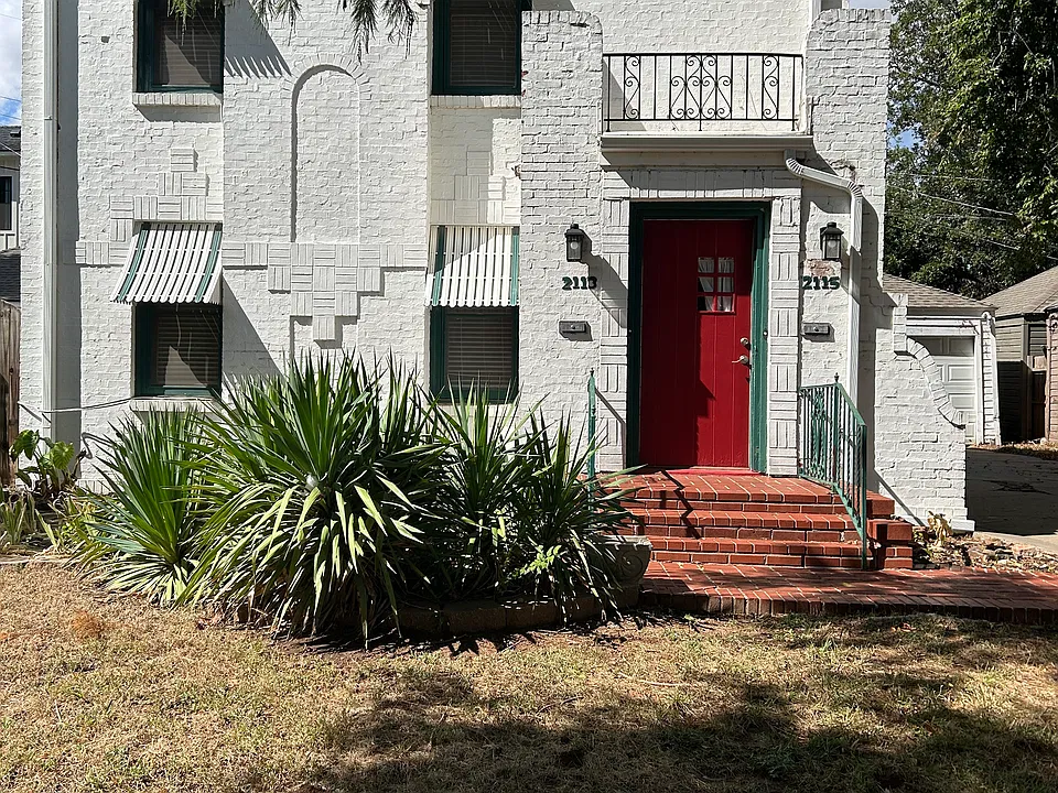2113 N Florida Ave