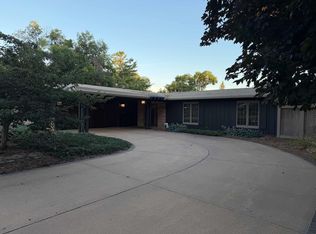 216 2nd St SE, Orange City, IA 51041