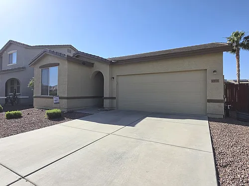 1911 W Half Moon Cir Photo 1
