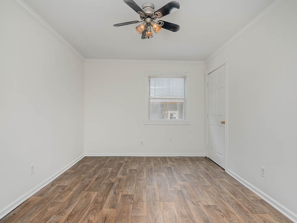 1st image of 9627 Le Clair St #7