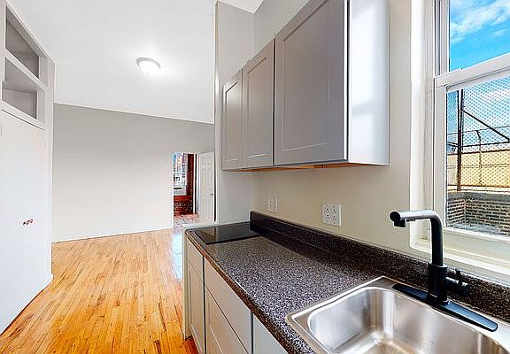 5th image of 194 Bleecker St APT 4C