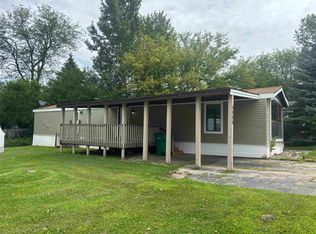 5088 Stone Crest St, Loves Park, IL 61111