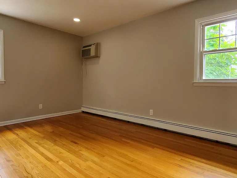 450 Tappan Rd — Photo 13