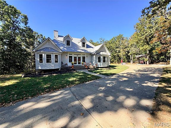 2nd image of 6023 Lake Point Dr