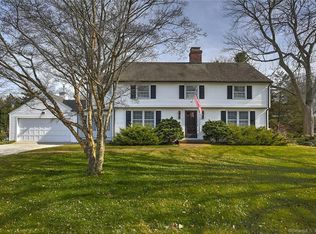 561 Pequot Ave, Southport, CT 06890