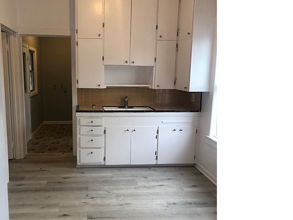 2nd image of 3258 E 4th St