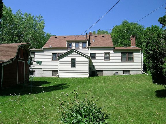 3rd image of 3415 McKinley St NE