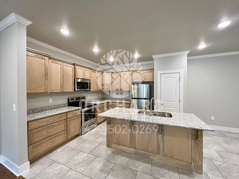 544 Bradford Dr — Photo 7