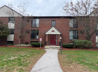 12R English Village Rd #102, Manchester, NH 03102