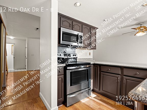 3rd image of 212 Red Oak Dr E APT B
