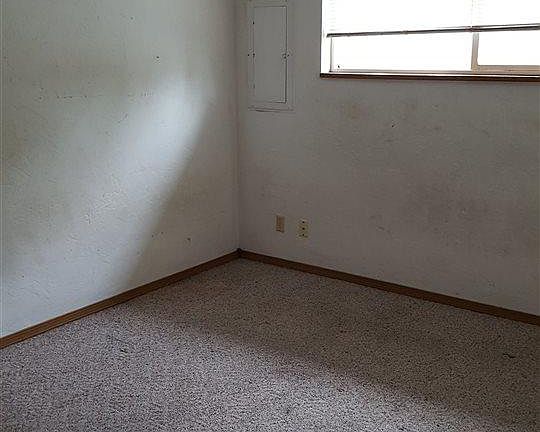 4th image of 1515 W 5th Ave