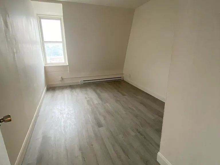 4 Bixby Hill Rd #11 — Photo 4