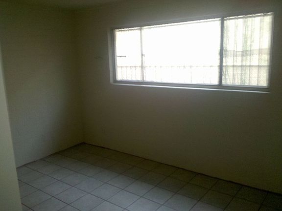 4th image of 121 W Alturas St APT N