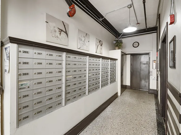 Mailboxes and package delivery