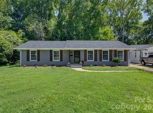 5731 Brookhaven Rd, Charlotte, NC 28210