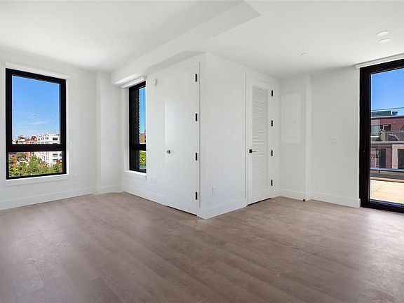 3rd image of 130 Hope St #701A