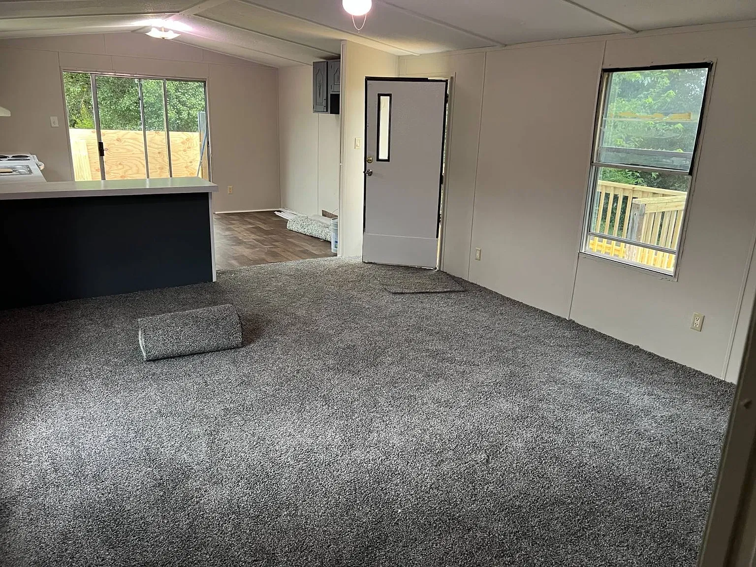 2 bed, 1.0 bath, $950 — Photo 2
