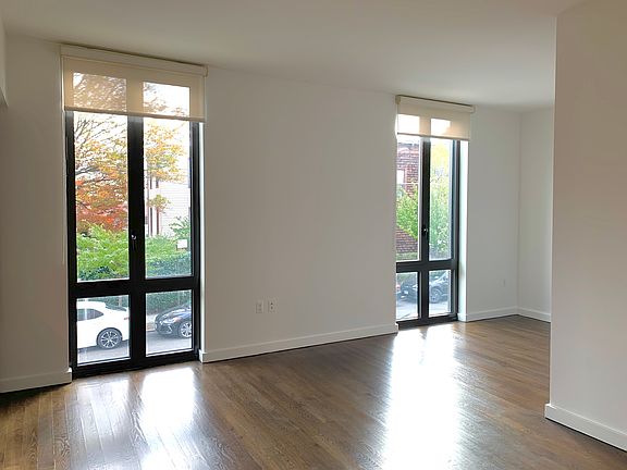 3rd image of 37-40 27th St #2F